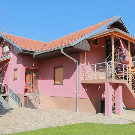 Vila Viktori Pirot Exterior photo